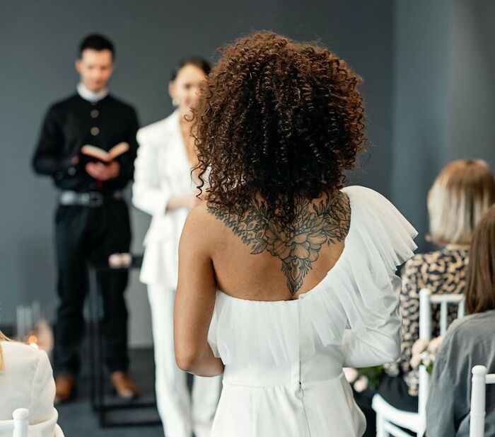 30 "They're Not Gonna Last Long" Wedding Moments Shared In This Online Thread