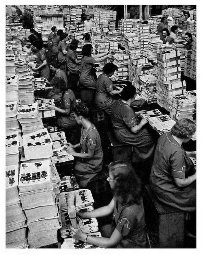 A Sears Roebuck Catalogue Assembly Line In 1942