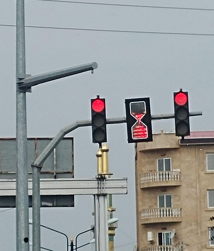 This Convenient Hourglass-Shaped Traffic Light