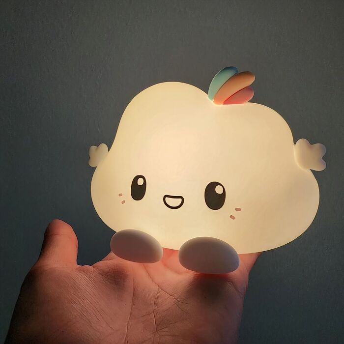 Need A Little Mood Lighting For Those Late-Night Coding Sessions? This Cloud LED Night Light Has Got You Covered