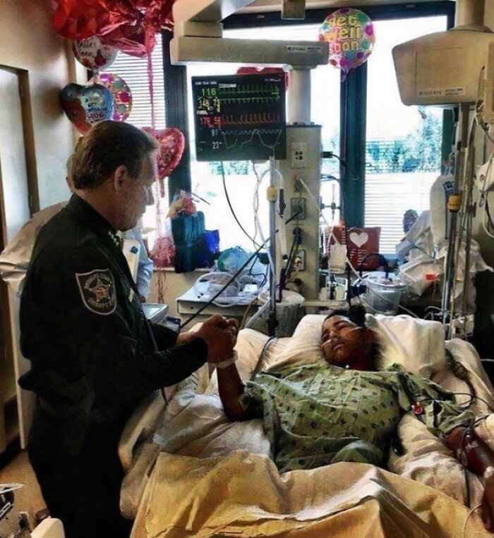 50 Heartwarming Stories To Restore Your Faith In Humanity