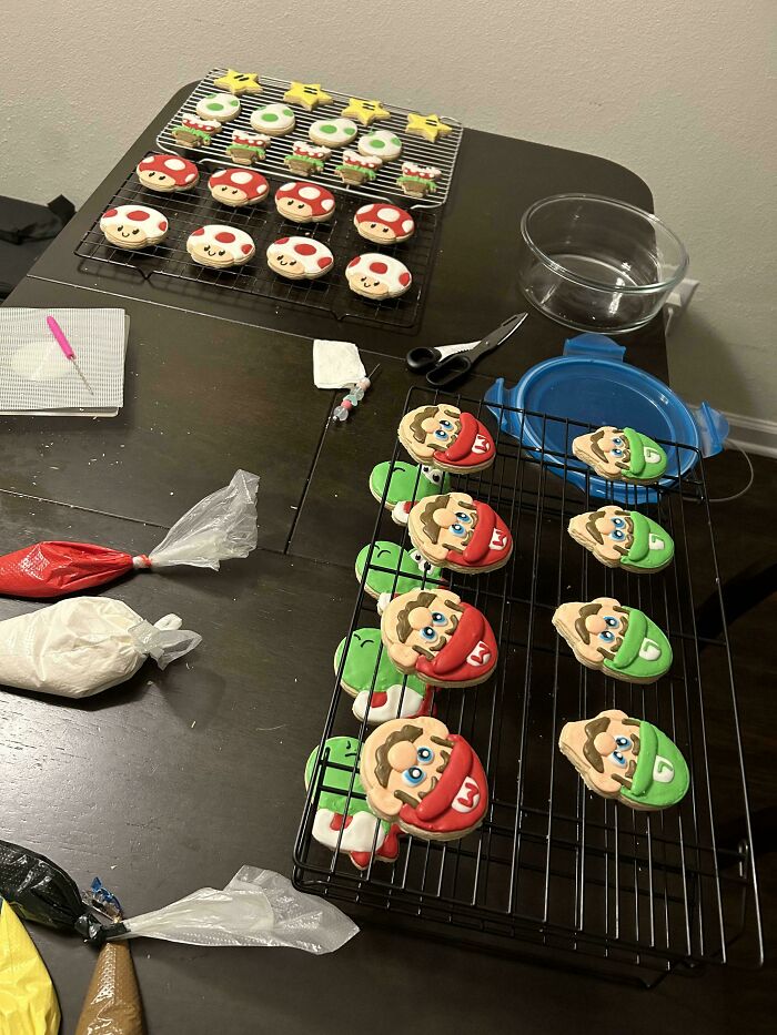 I Posted An Ad For 8 Cookies For $35 And Someone Ordered 24 For Her Son’s Birthday