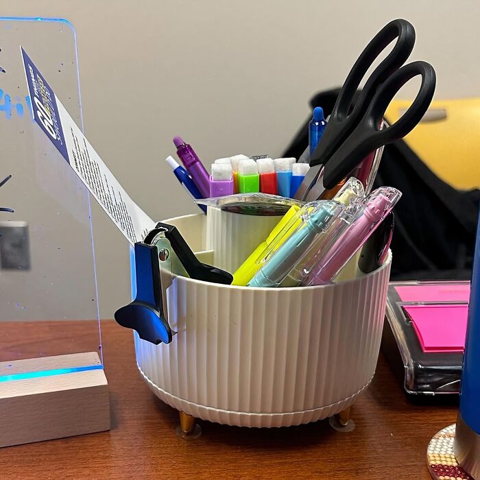 This Rotating Pen Organizer Puts All Your Writing Essentials At Your Fingertips