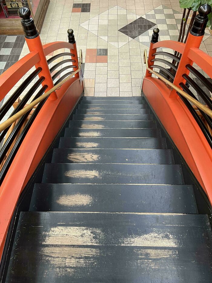 Wear Pattern On Stairs Going Up vs. Down