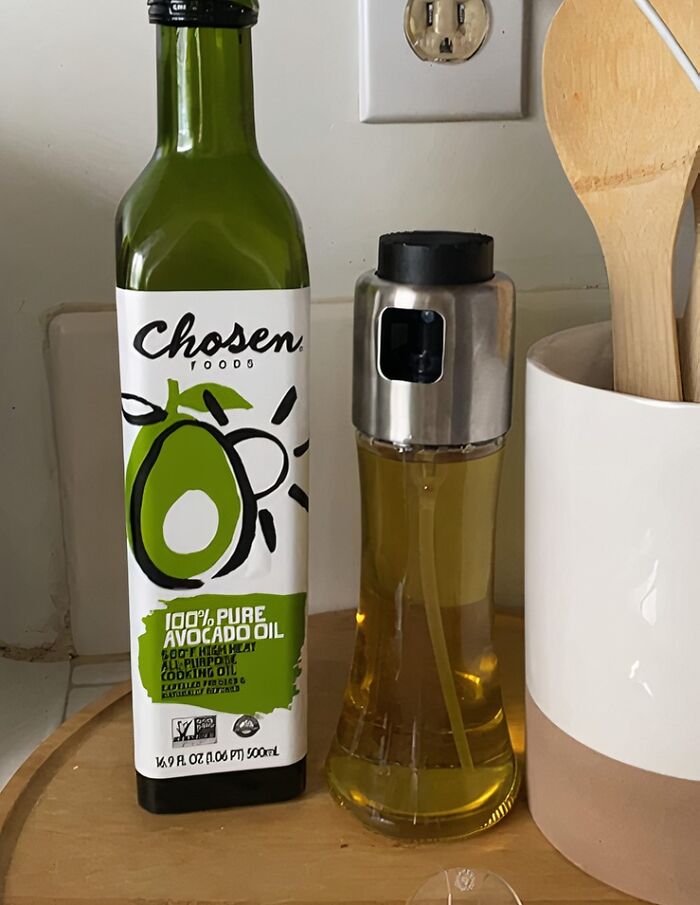 Kiss Greasy Messes Goodbye! This Oil Spray Bottle Gives You The Perfect Mist For Healthier Cooking And Easier Cleanup