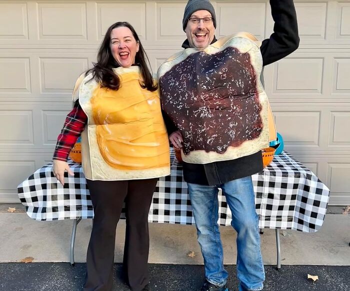 Stick Together All Night Long In This Deliciously Coordinated Peanut Butter And Jelly Couples Costume 