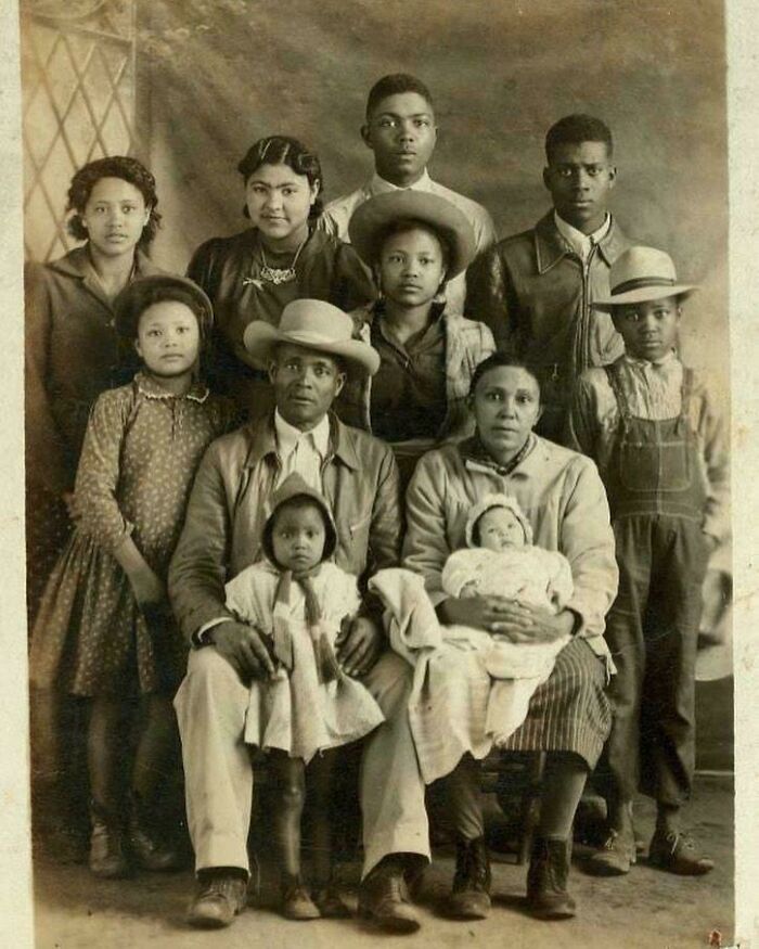 A Louisiana Creole Family. Probably From The Early 1900s