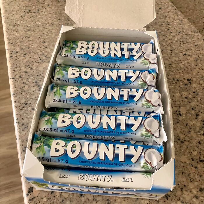  Bounty Premium Chocolate Bar Chocolate Bars With Delicious Coconut-Filled Chocolate Bliss!