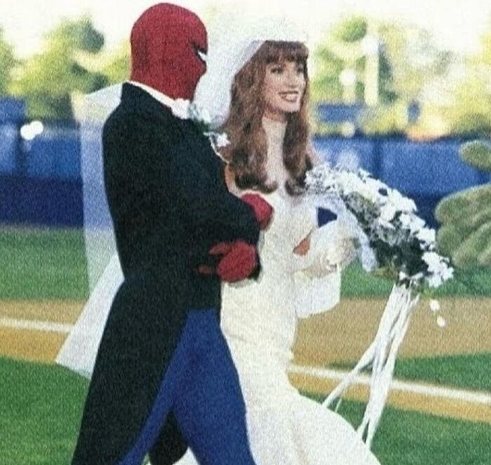 Spider-Man And Mary Jane Getting Married At Shea Stadium