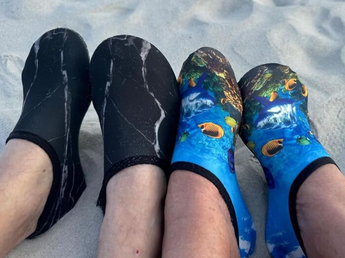 Forget Soggy Socks And Sandy Toes! These Quick-Dry Aqua Yoga Socks Are The Ultimate Beach Companion