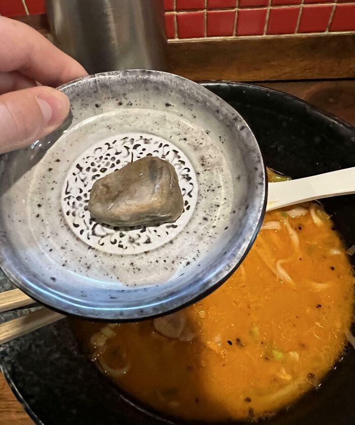 This Ramen Shop In South Korea Puts A Warm Rock In Your Ramen To Keep It Warm