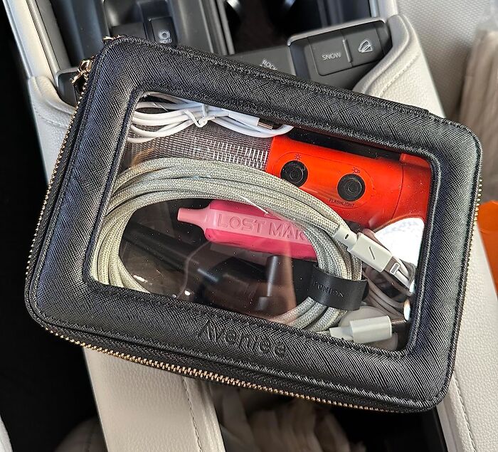 "ALWAYS have a bag with the essentials. On mine a have my keys, charger, papers and even tooth brush. If I’m going out, I do not waste time searching for everything. Just search for a bag" - sdjrp