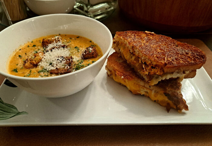 [oc] Caramelized Onion & Bacon Grilled Cheese With A Cream Of Butternut Squash Soup