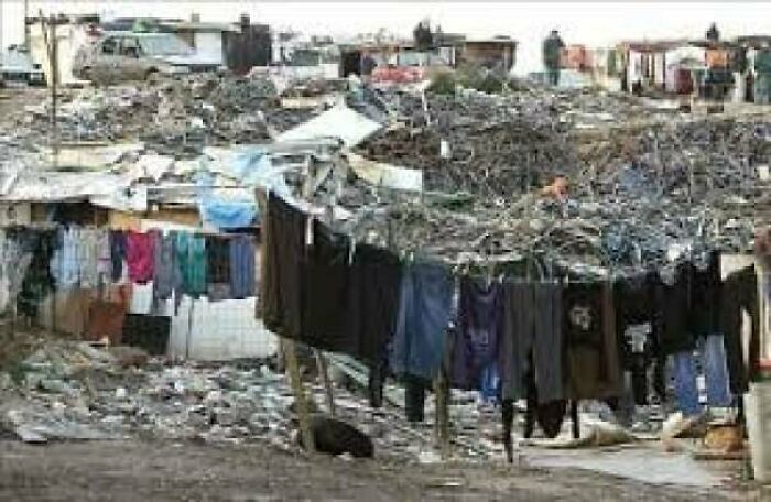 La Canada Real Madrid. 3rd World Conditions, Even USA Worst Areas Doesn't Look Like This