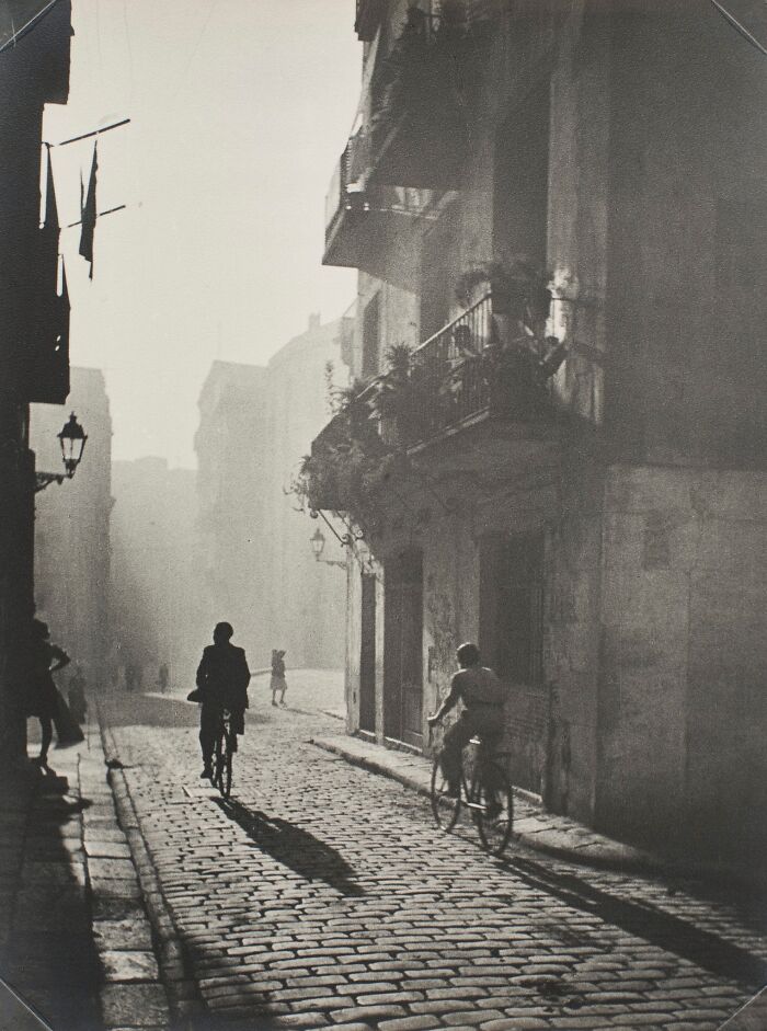 Carrer De Les Basses De Sant Pere, Barcelona, 1946 - By Otho Lloyd