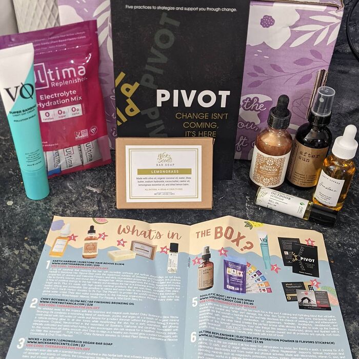 Treat Yo'self (Because You Deserve It)! This Self Care Subscription Box Is Packed With Goodies To Pamper Your Mind, Body, And Soul