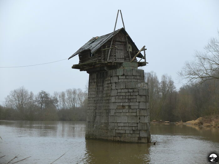 House On The Pillar, Czech Republic