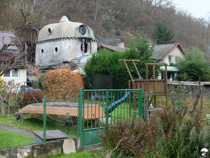 Submarine House, Czech Republic