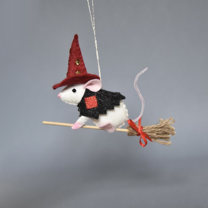 These Little Hand-Stitched Witchy Mice Are So Much Fun To Make (7 Pics)