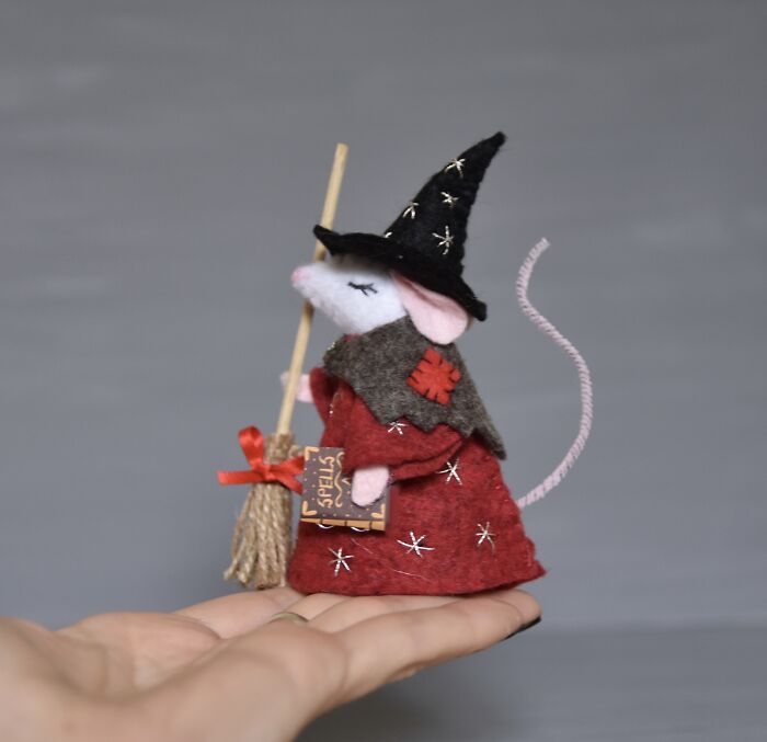 These Little Hand-Stitched Witchy Mice Are So Much Fun To Make (7 Pics)