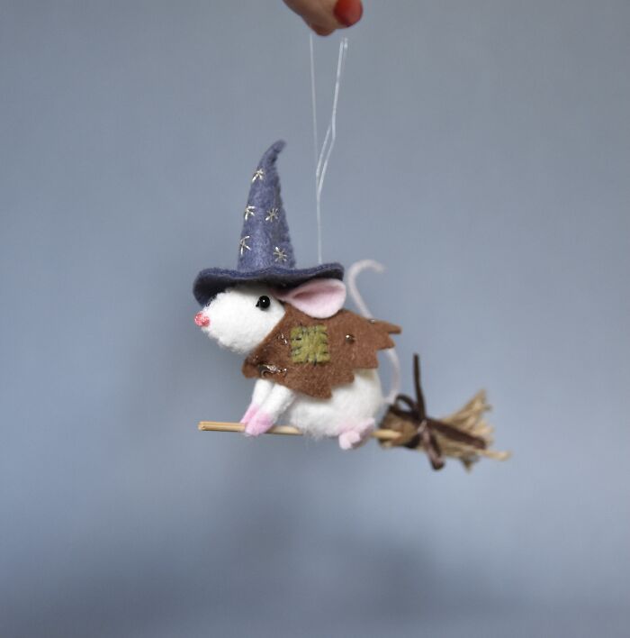 These Little Hand-Stitched Witchy Mice Are So Much Fun To Make (7 Pics)