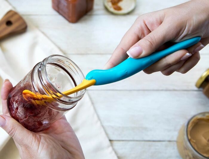 Get Every Last Morsel With Ototo's Splatypus Jar Spatula