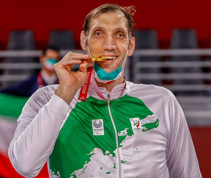 Paralympian Has To Sleep On The Floor Because He’s The World’s Second-Tallest Man