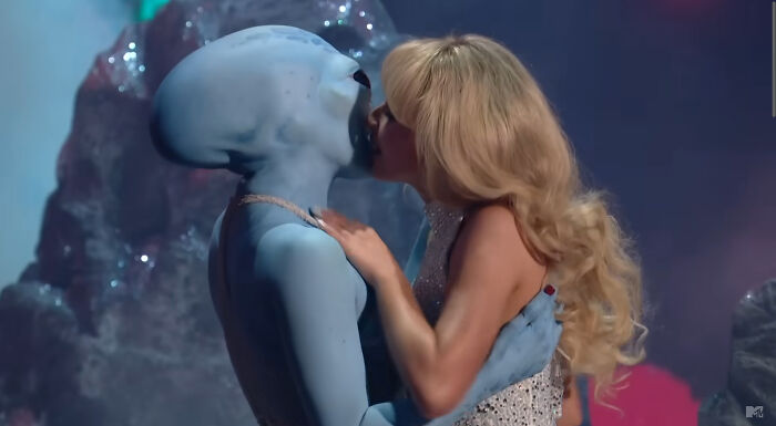 Sabrina Carpenter Stuns Fans By Making Out With An Alien On Stage At 2024 MTV VMAs