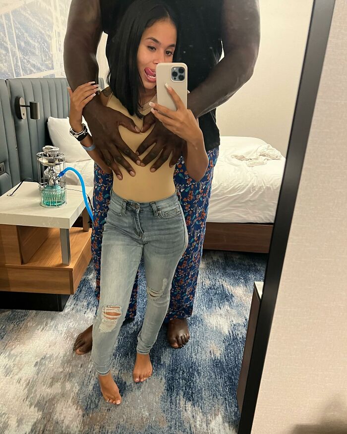 Shaquille O’Neal Denies That He’s The One Embracing Woman In Viral Photo