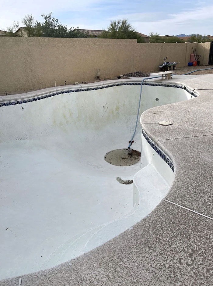 While My Family With Young Kids Were Staying At This Airbnb, An Old Man Walked Into The Backyard And Started Draining The Pool