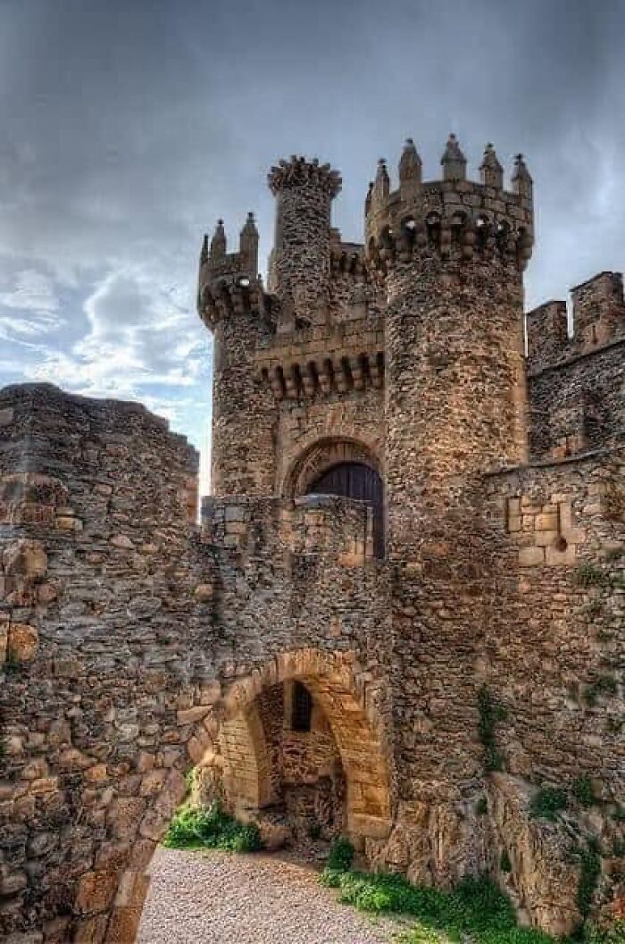 Castillo De Ponferrada, Spain. Medieval Castle Of The Order Of The Templar, Dating Back To 1178