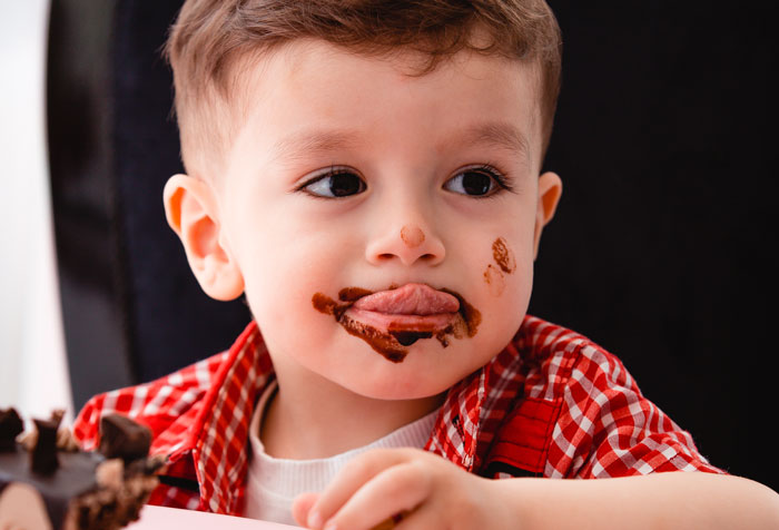 Wedding Drama Ensues After 4YO Ruins Cake With His Hands, Bride Kicks Out Mom, Her Husband And Kid