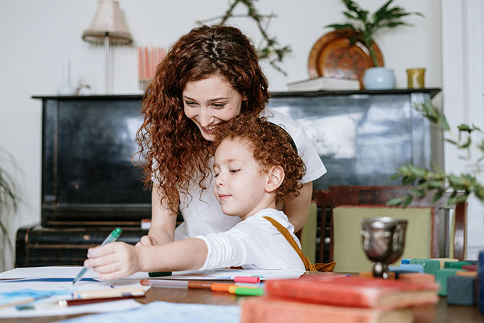 Kindergarten Assigns 20 Pages Of Homework, Mom Informs The Teacher She Is Opting Out Of It