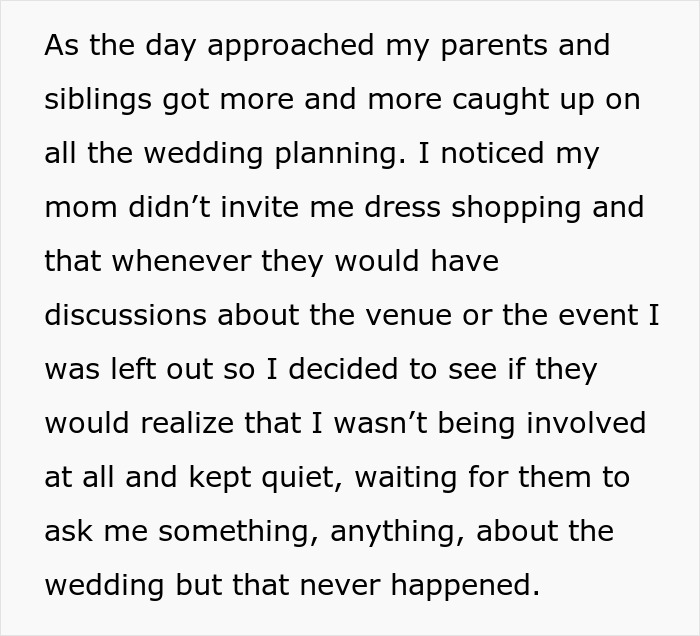 Parents Forget To Make Space For Their Youngest Daughter In Their Wedding, Get Publicly Shamed