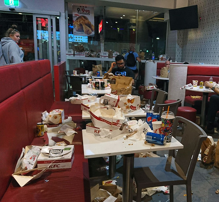 The Absolute State Of This KFC I Went To During White Night