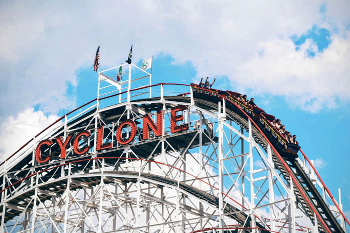 Parents Mindlessly Abandon 5YO To Go On Carnival Ride, Upstanding Stranger Goes To Protect Her