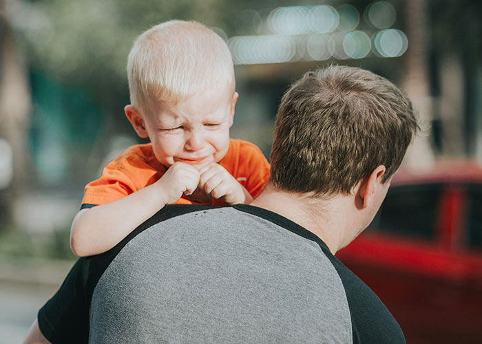 “No Fussing At Bedtime!”: 30 Genius Parenting Tricks That Make Life Less Stressful