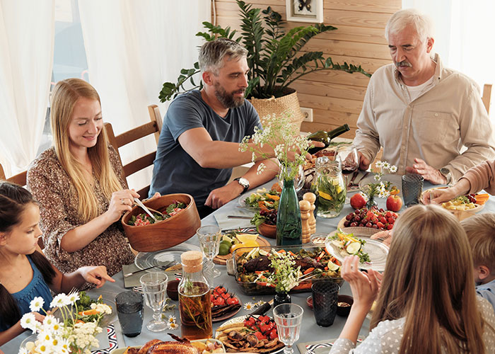 Woman Can’t Understand Why She Doesn’t Like BIL, He Gives Her A Perfect Reason At Family Dinner