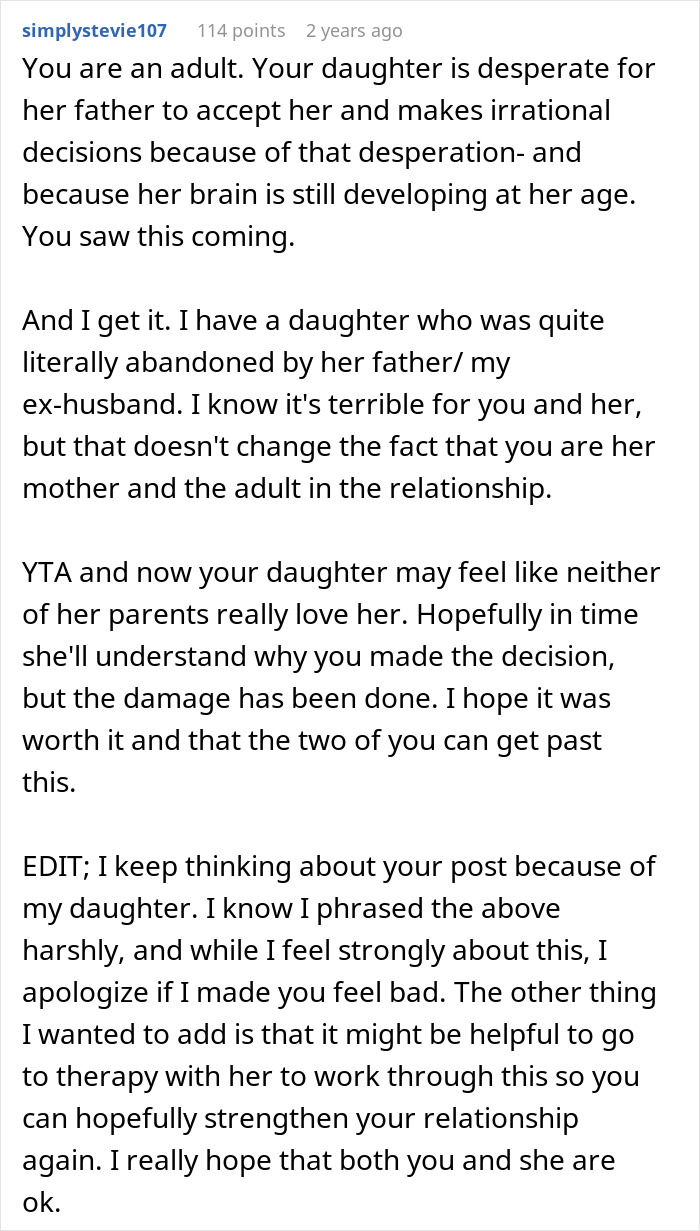 Mom Asks If She’s Wrong For Ruining Daughter’s Graduation To Teach Her A Lesson After A Betrayal