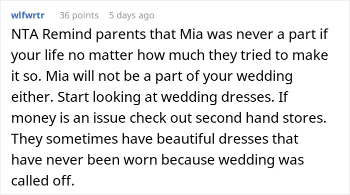 Dad Pressures His Soon-To-Be DIL To Wear His Late Wife’s Wedding Dress Decades After She Died