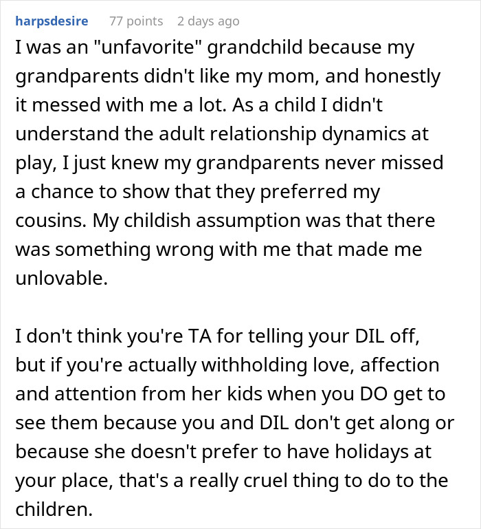 Reddit post discussing relationship dynamics and favoritism among grandkids.