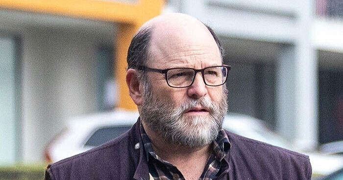 Seinfeld’s Jason Alexander Looks Unrecognizable With Trim Frame And Scruffy Beard