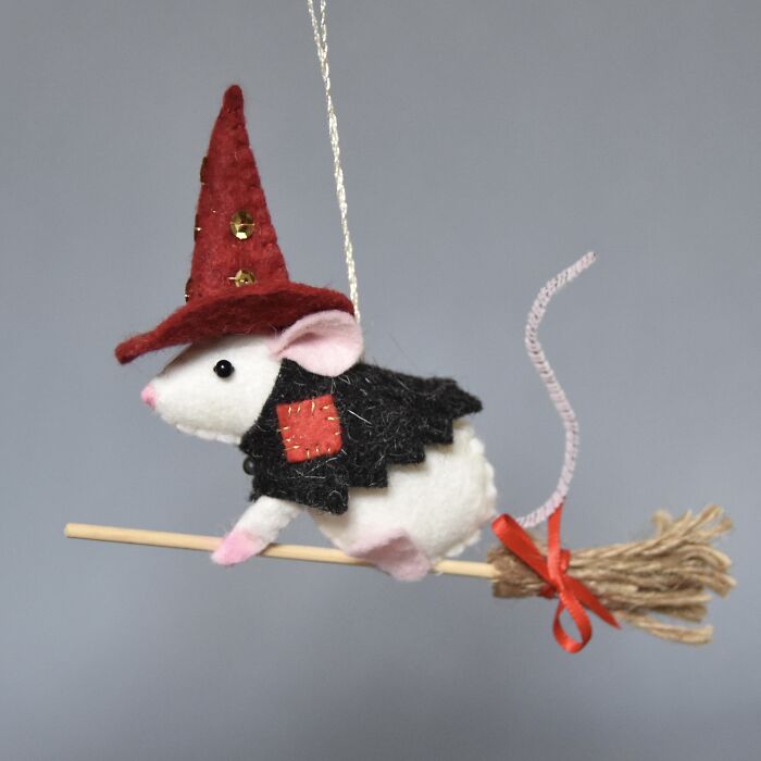 These Little Hand-Stitched Witchy Mice Are So Much Fun To Make (7 Pics)