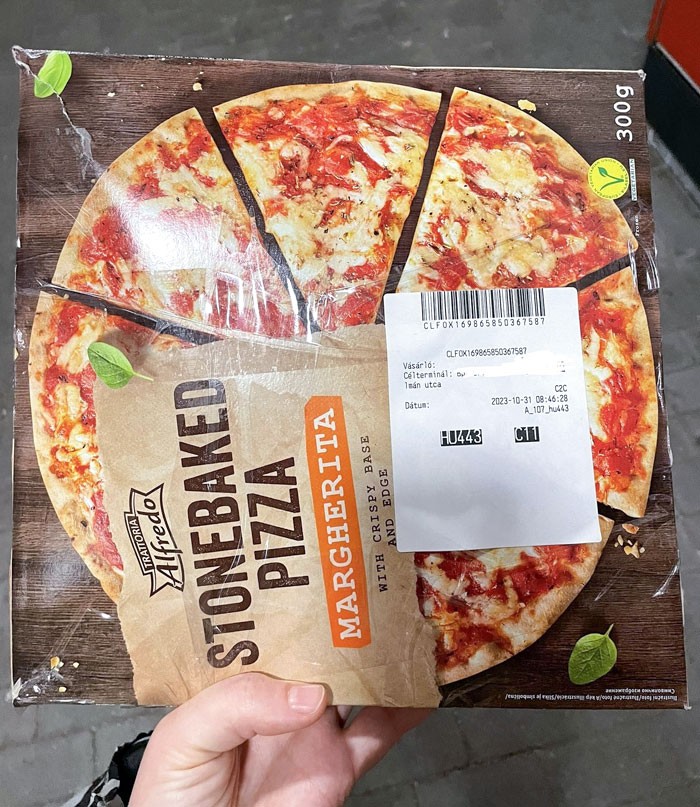 My Vinted Frozen Pizza Has Arrived. The Dress I Ordered Arrived In This Packaging, Otherwise In Perfectly Good Condition, I Just Found It Very Funny