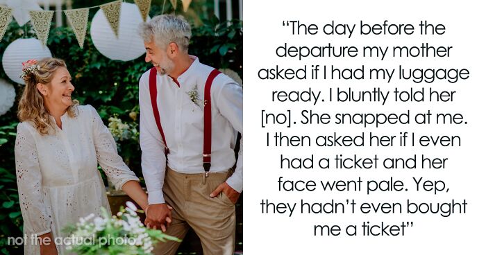 Parents Forget To Make Space For Their Youngest Daughter In Their Wedding, Get Publicly Shamed