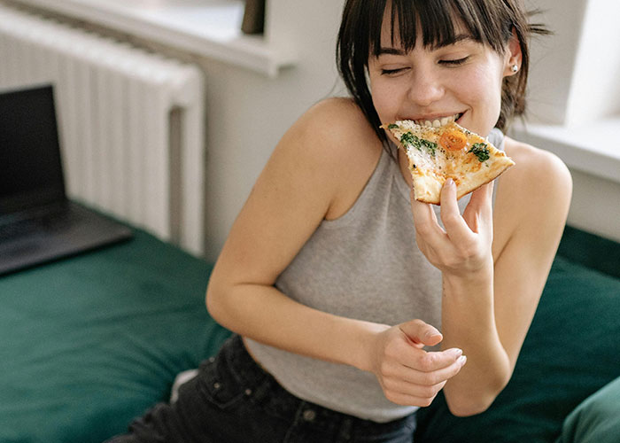 “One Slice Of Bread”: 45 People Share Annoying Habits Of Their Spouses They Choose To Ignore