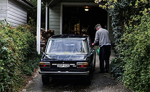 Guy Gets Revenge On Neighbor For His Parking “Crimes”, Leaves Him Scratching His Head For A Week