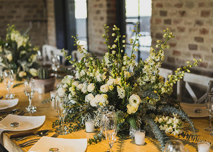 Mom Demands Wedding Centerpieces Go To Her Friends, Daughter Is Taken Aback