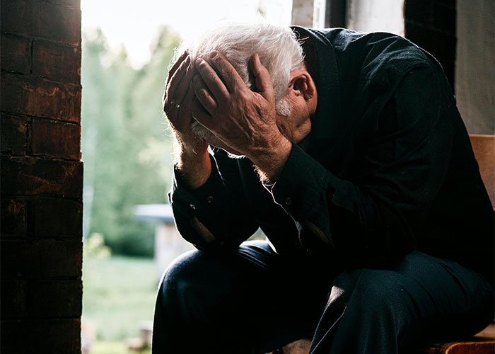 Dad Pressures His Soon-To-Be DIL To Wear His Late Wife’s Wedding Dress Decades After She Died