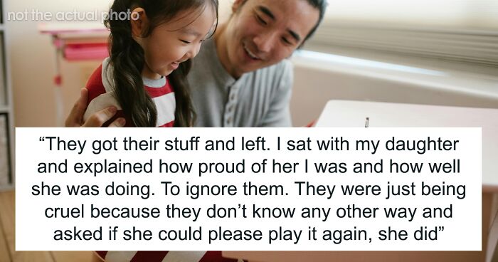 Single Dad Lashes Out At His Parents After They Can't Stop Laughing At His Daughter's Piano Skills